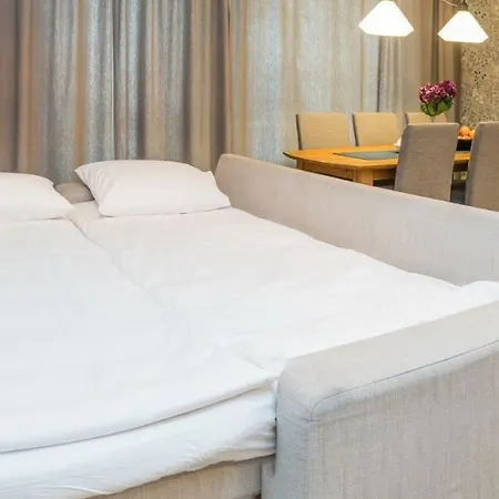 Cozy, 2 Bedroom With Free Parking *