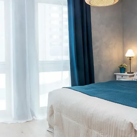 Cozy, 2 Bedroom With Free Parking *