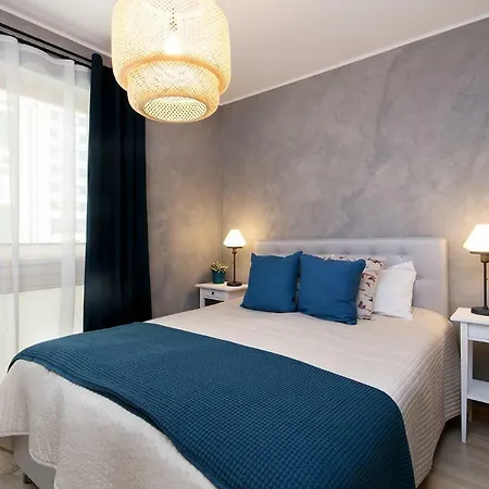 Apartment Cozy, 2 Bedroom With Free Parking *